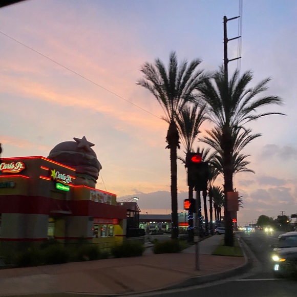 Meet your Posher, Donna - Picture 1 of 1